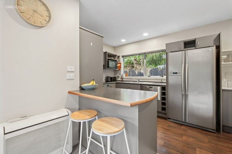 Photo of property in 2/4a Burnbrae Street, Saint Martins, Christchurch, 8022