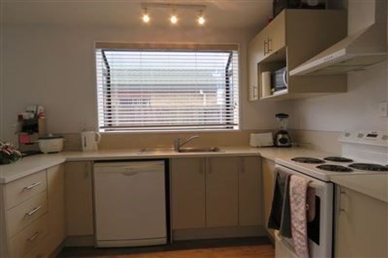 Photo of property in 2/23 Tower Street, Hornby, Christchurch, 8042