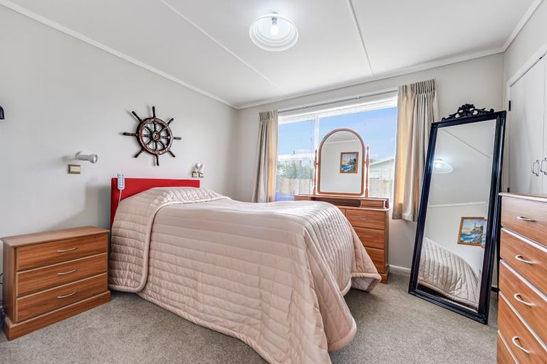 Photo of property in 27 Yvonne Street, Melville, Hamilton, 3206