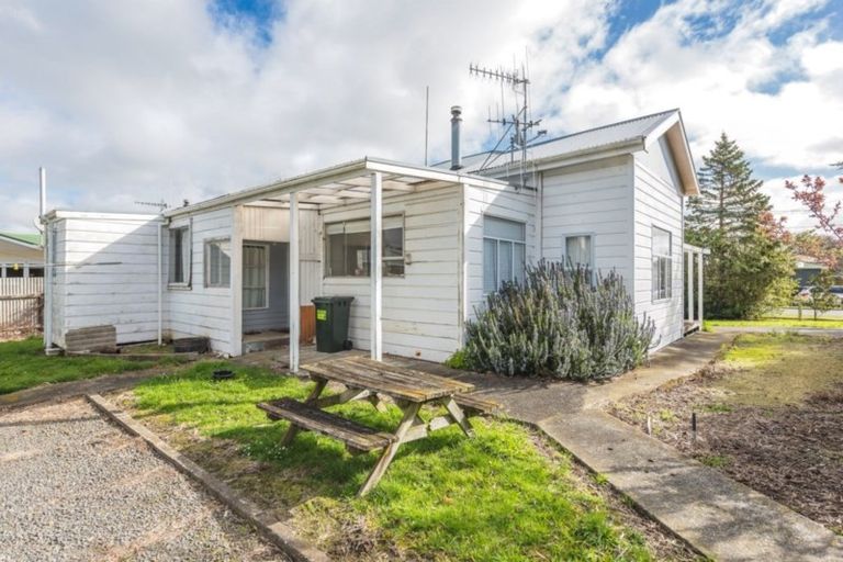 Photo of property in 73 Tutaenui Road, Marton, 4710
