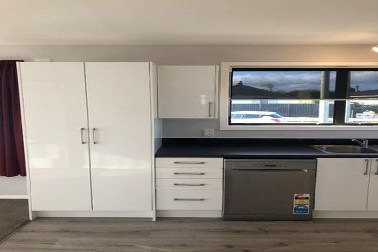 Photo of property in 7 Compton Street, Woolston, Christchurch, 8062