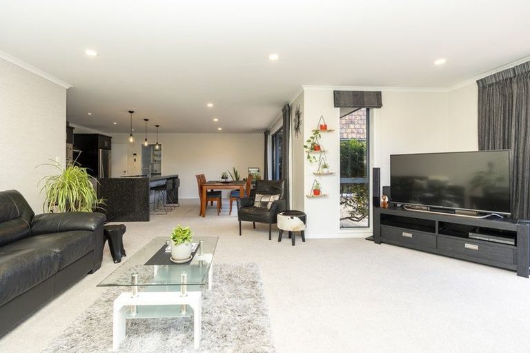 Photo of property in 1 San Clemento Way, Rototuna, Hamilton, 3210