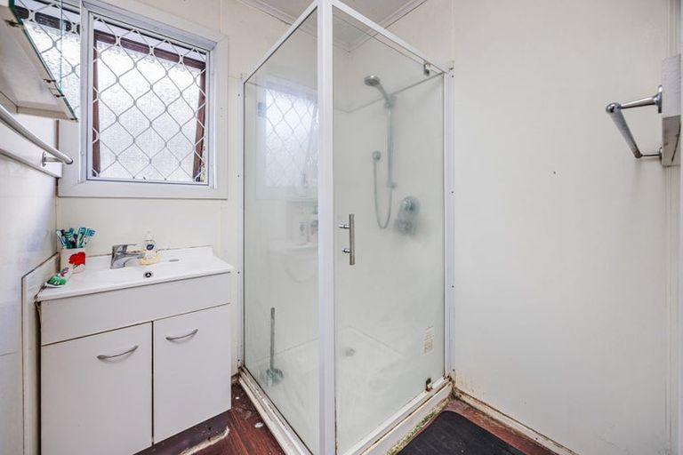 Photo of property in 63 Myers Road, Manurewa East, Auckland, 2102