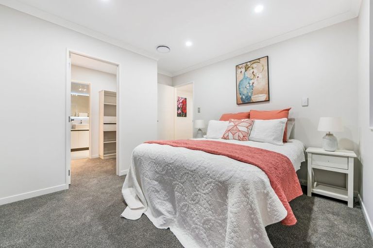 Photo of property in 21 Black Shed Road, Flat Bush, 2019