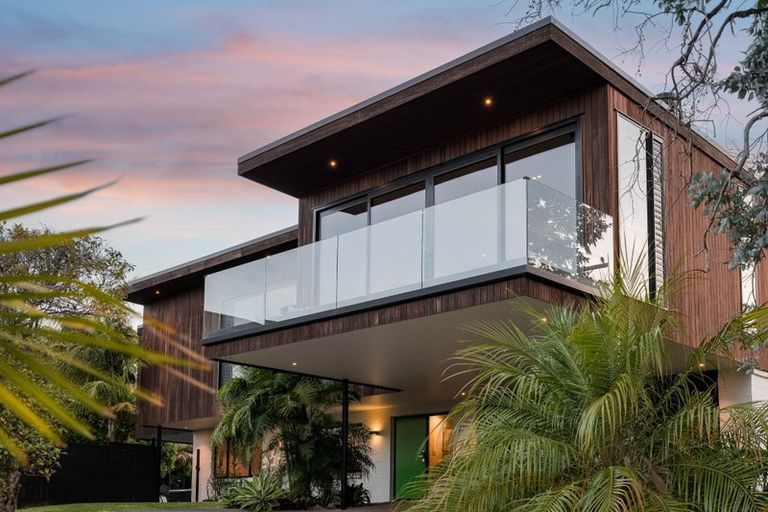 Photo of property in 24 Park Rise, Campbells Bay, Auckland, 0630