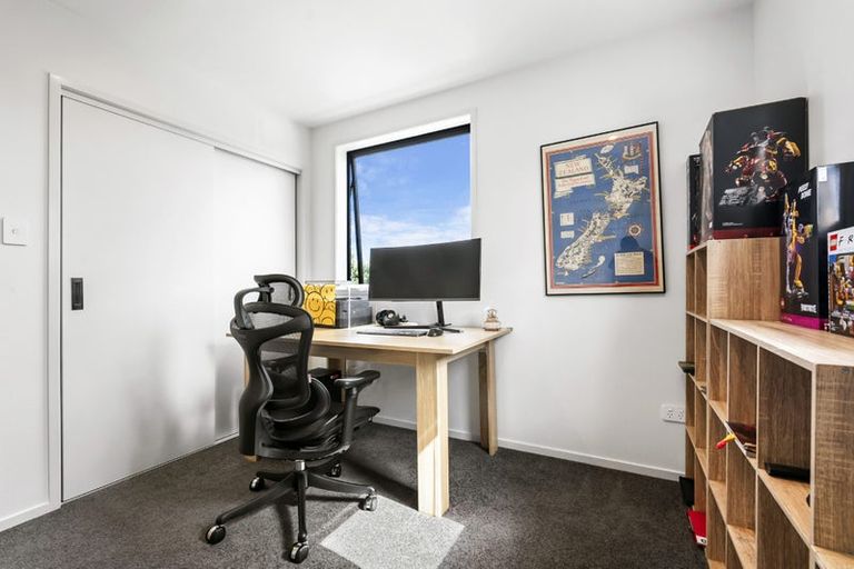 Photo of property in 68 Glidepath Road, Hobsonville, Auckland, 0616