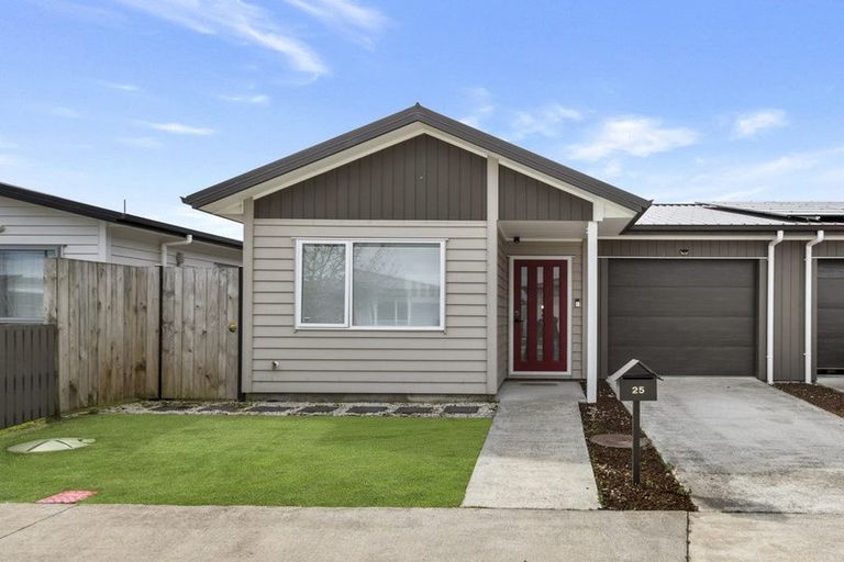 Photo of property in 25 Kapowai Boulevard, Takanini, 2112