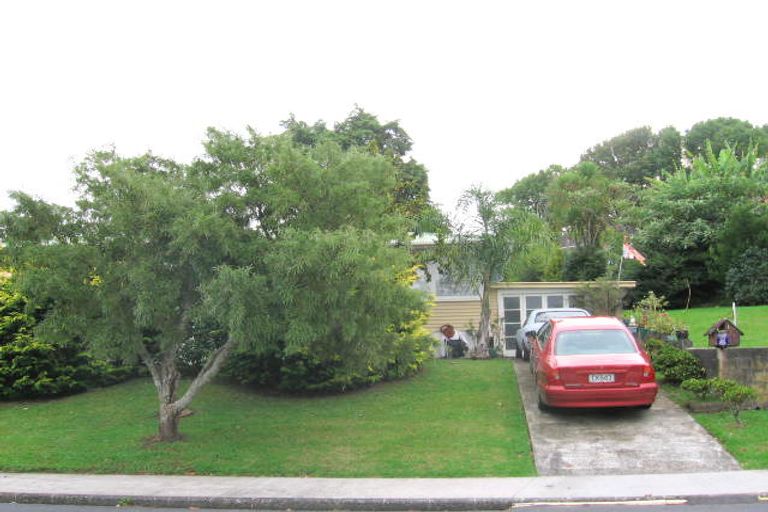 Photo of property in 3 Kashmir Road, Glen Eden, Auckland, 0602