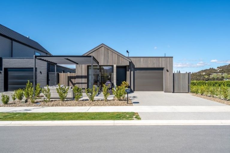 Photo of property in 40 Glen Dene Crescent, Wanaka, 9305