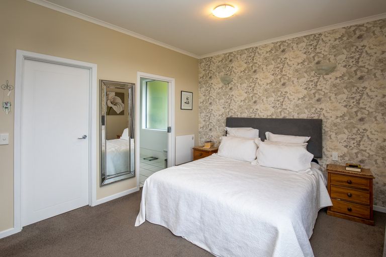 Photo of property in 10 Edinburgh Street, Roxburgh, 9500