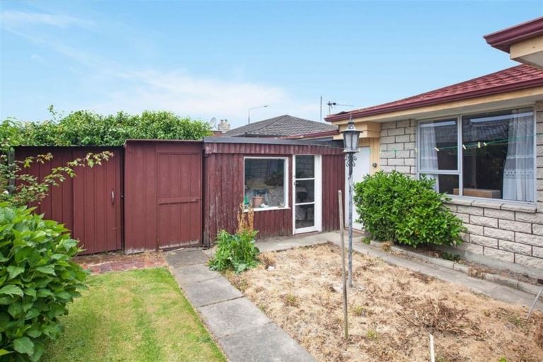 Photo of property in 2/15a Edgeware Road, St Albans, Christchurch, 8014