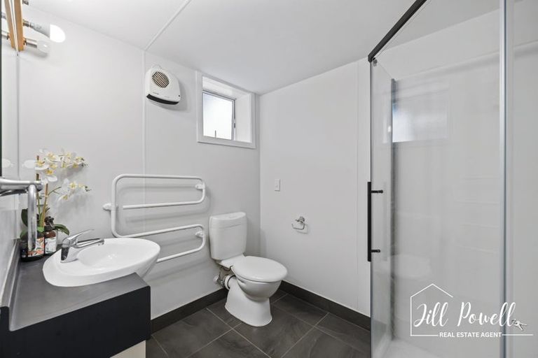 Photo of property in 2 Bickerstaffe Road, Maungaturoto, 0520