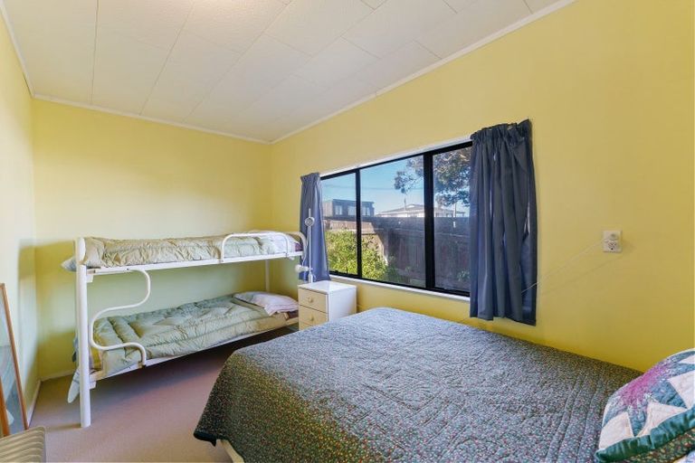 Photo of property in 9 Moana Street, Otaki Beach, Otaki, 5512