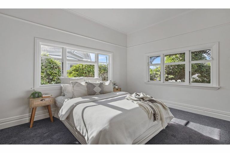 Photo of property in 37 Gresford Street, Edgeware, Christchurch, 8013