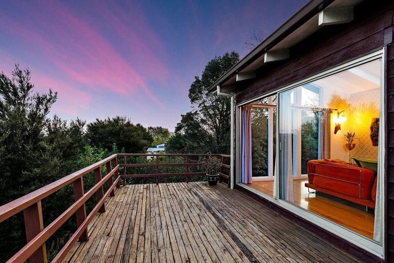 Photo of property in 61 Don Buck Road, Massey, Auckland, 0614