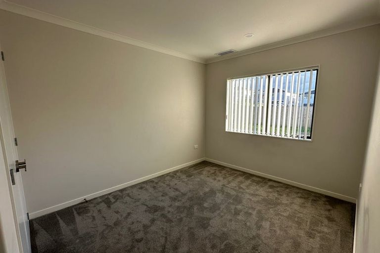 Photo of property in 7 Haku Road, Flat Bush, Auckland, 2019