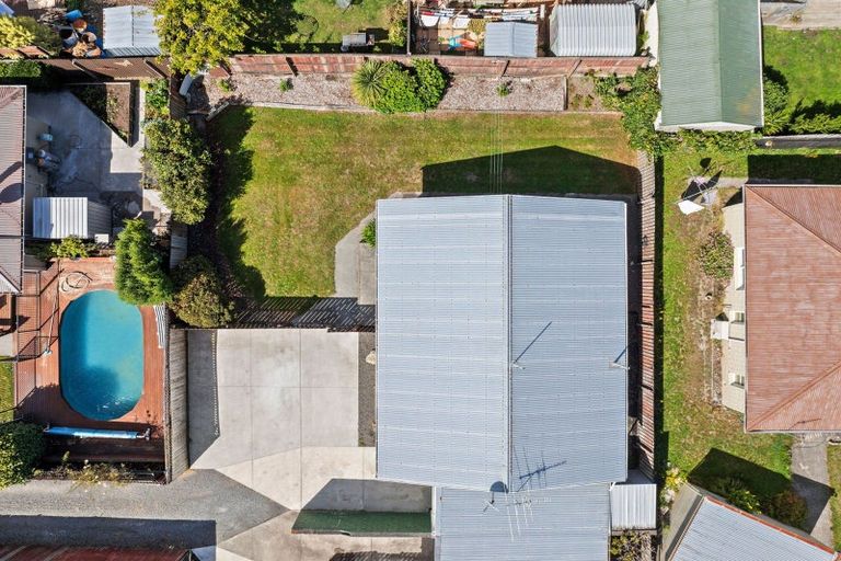 Photo of property in 1/123a Queenspark Drive, Parklands, Christchurch, 8083
