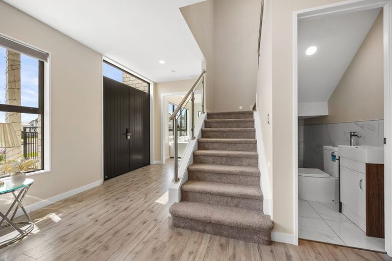 Photo of property in 67 Drumbuoy Drive, Flat Bush, Auckland, 2019