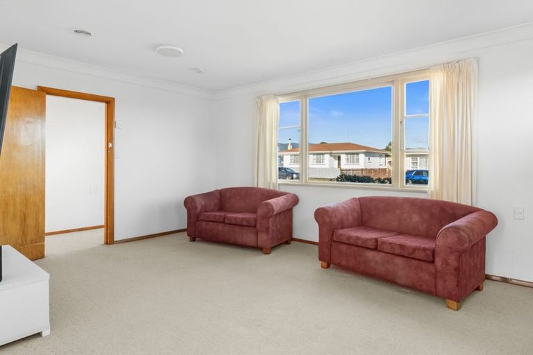 Photo of property in 27 Bledisloe Street, Levin, 5510