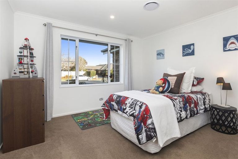 Photo of property in 70 Northwood Boulevard, Northwood, Christchurch, 8051