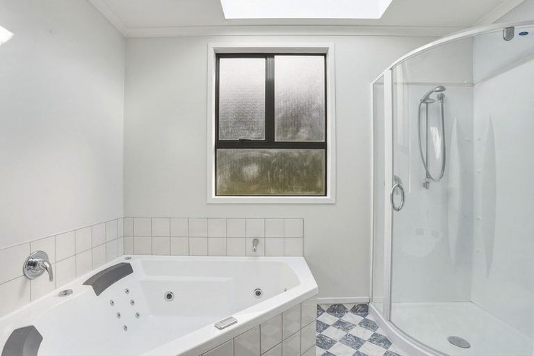 Photo of property in 360 Kaikorai Valley Road, Bradford, Dunedin, 9011