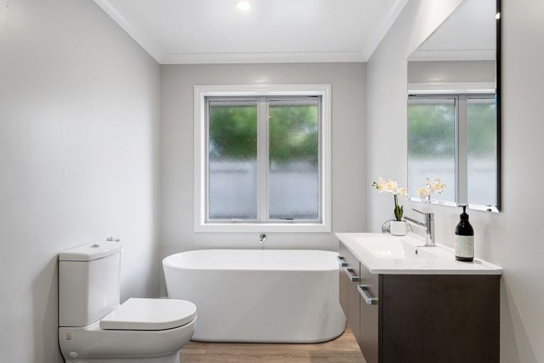 Photo of property in 10c Franklin Drive, Rangiora, 7400