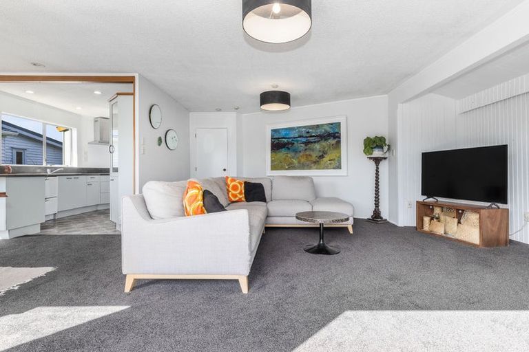 Photo of property in 3 Miro Road, Raumati South, Paraparaumu, 5032