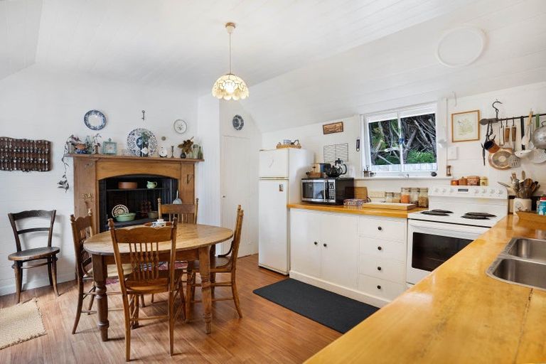 Photo of property in 129 Main Street, Greytown, 5712