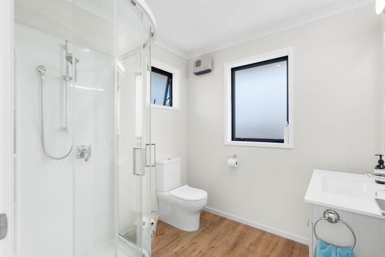 Photo of property in 6 Guyon Street, Marshland, Christchurch, 8083