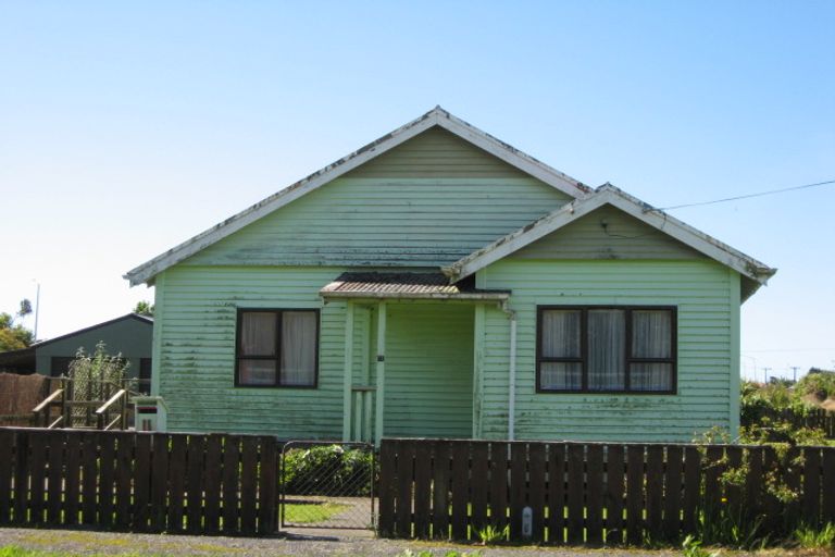 Photo of property in 11 Roebuck Street, Westport, 7825