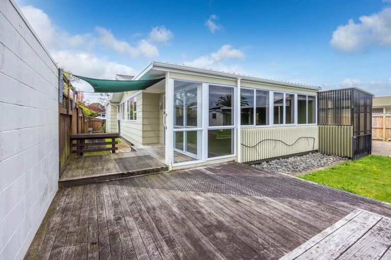 Photo of property in 27 Fuchsia Avenue, Pukete, Hamilton, 3200