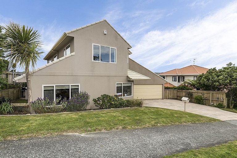 Photo of property in 24 Waverton Terrace, Churton Park, Wellington, 6037