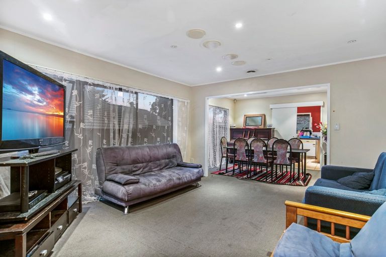 Photo of property in 17 Lochinver Road, Papatoetoe, Auckland, 2025