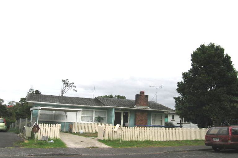 Photo of property in 2/15 Hellyers Street, Birkdale, Auckland, 0626
