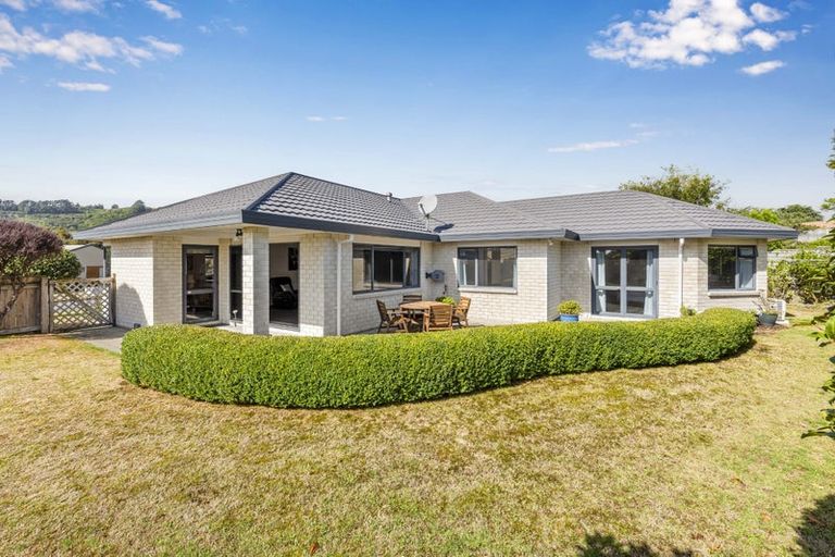 Photo of property in 52 Lorna Irene Drive, Raumati South, Paraparaumu, 5032