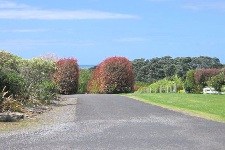 Photo of property in 70 Koutunui Road, Athenree, Katikati, 3177