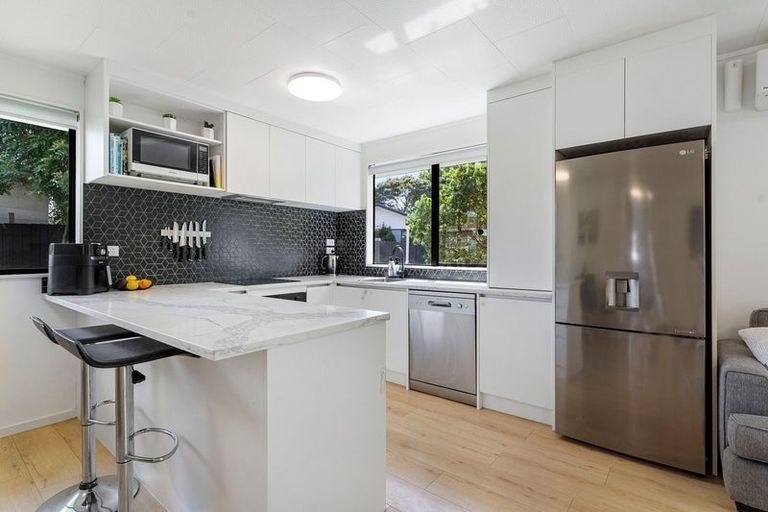 Photo of property in 2/63a Colwill Road, Massey, Auckland, 0614