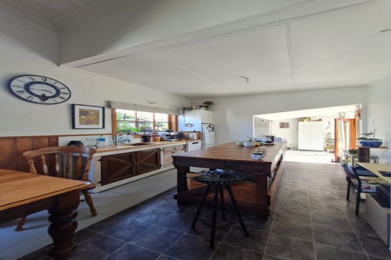 Photo of property in 110 Peel Street, Westport, 7825