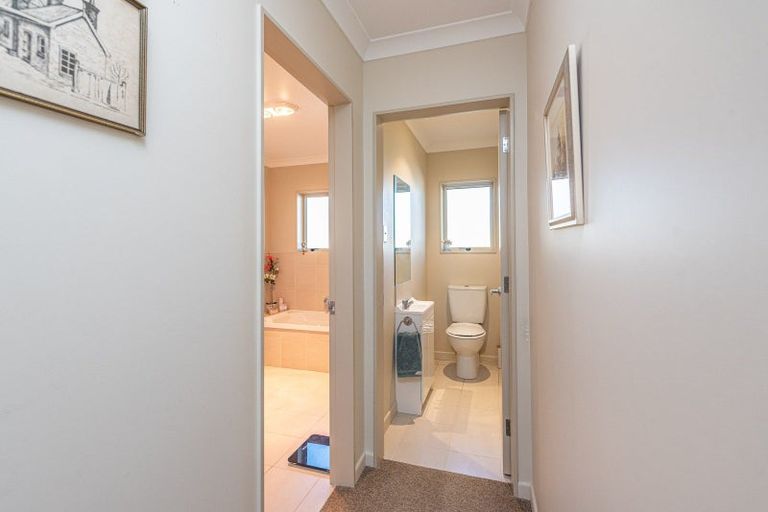 Photo of property in 22 Sherwood Place, Springvale, Whanganui, 4501