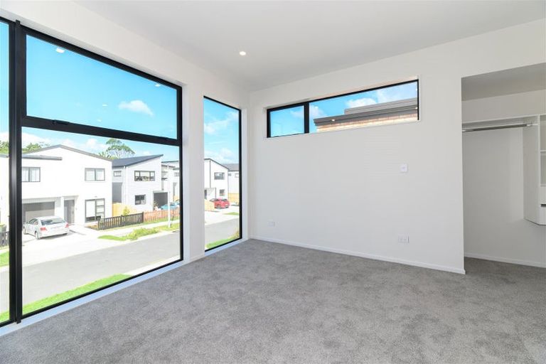 Photo of property in 17 Coast Garden Drive, Hobsonville, Auckland, 0616