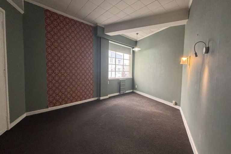 Photo of property in Wharenui Apartments, 274 Oriental Parade, Oriental Bay, Wellington, 6011