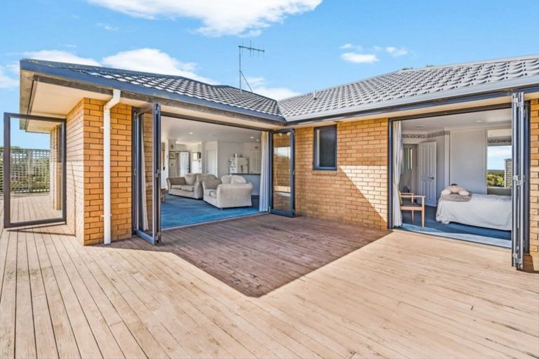 Photo of property in 286 Rehutai Road, Baylys Beach, Dargaville, 0377