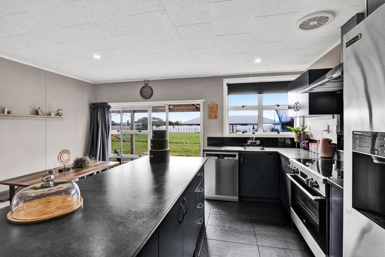 Photo of property in 135 Turuturu Road, Hawera, 4674