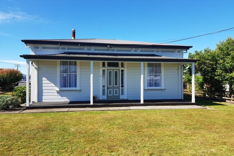 Photo of property in 9 London Street, Dannevirke, 4930