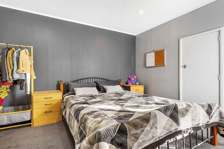 Photo of property in 2/608 Heretaunga Street East, Parkvale, Hastings, 4122