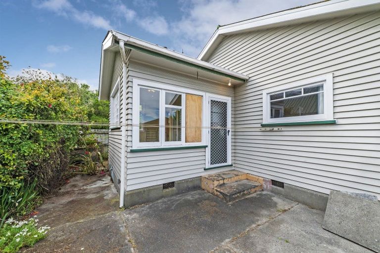 Photo of property in 1/5 Winters Road, Redwood, Christchurch, 8051