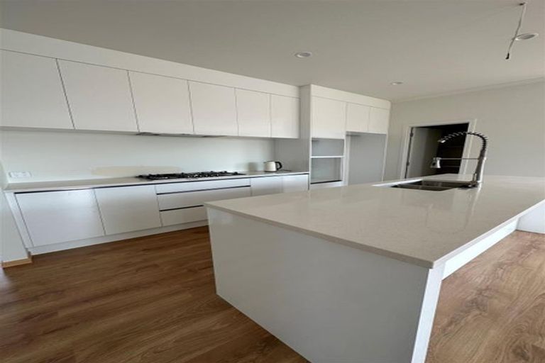 Photo of property in 24 Ogilvie Avenue, Chartwell, 3210