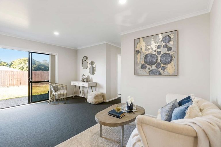Photo of property in 8 Samara Place, Clendon Park, Auckland, 2103