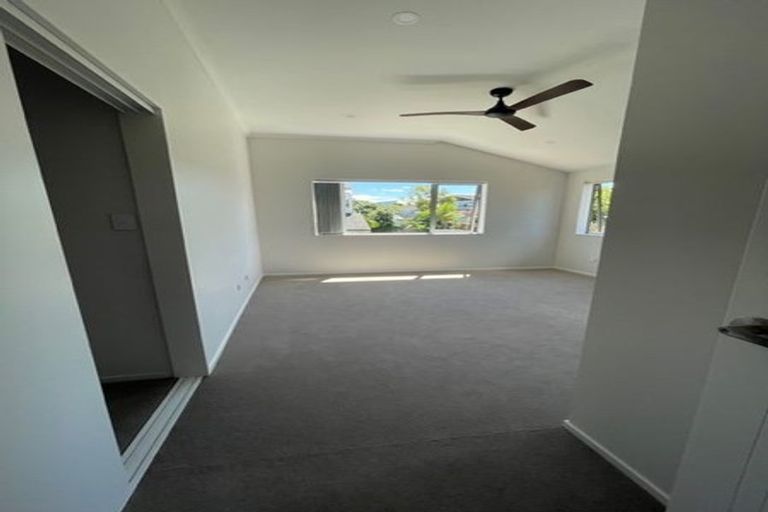 Photo of property in 30 Sorrel Crescent, Bucklands Beach, Auckland, 2012