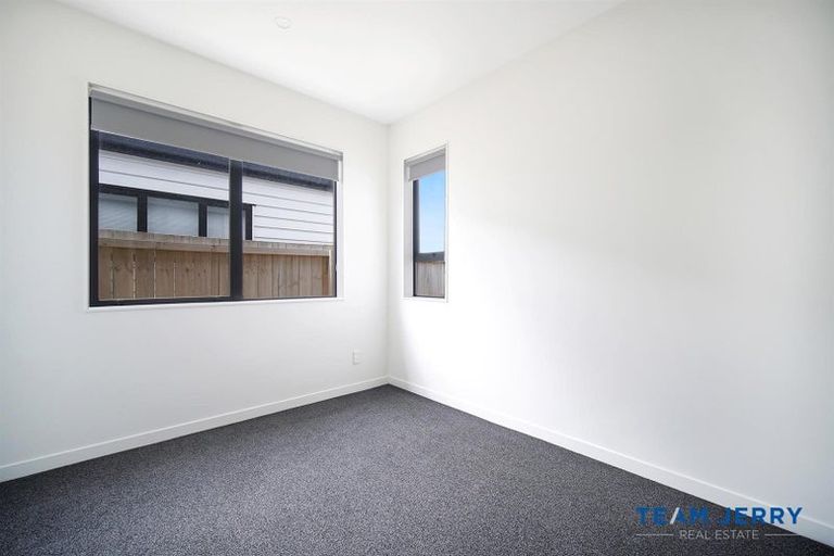 Photo of property in 49 Farranfore Road, Opaheke, Papakura, 2113